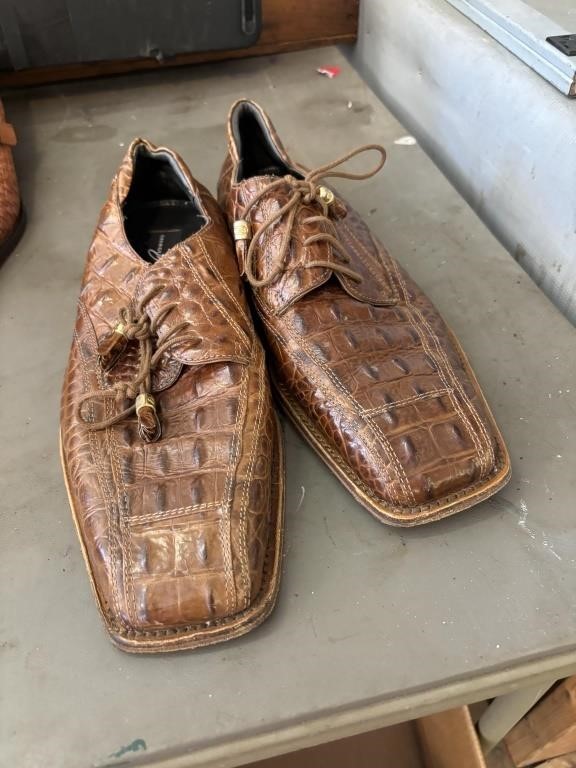 Giorgios Brutini dress shoes, size 10 1/2