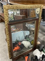 Pair of Wall-Hanging Mirrors.