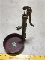 Cast Iron Moveable Toy Well Pump