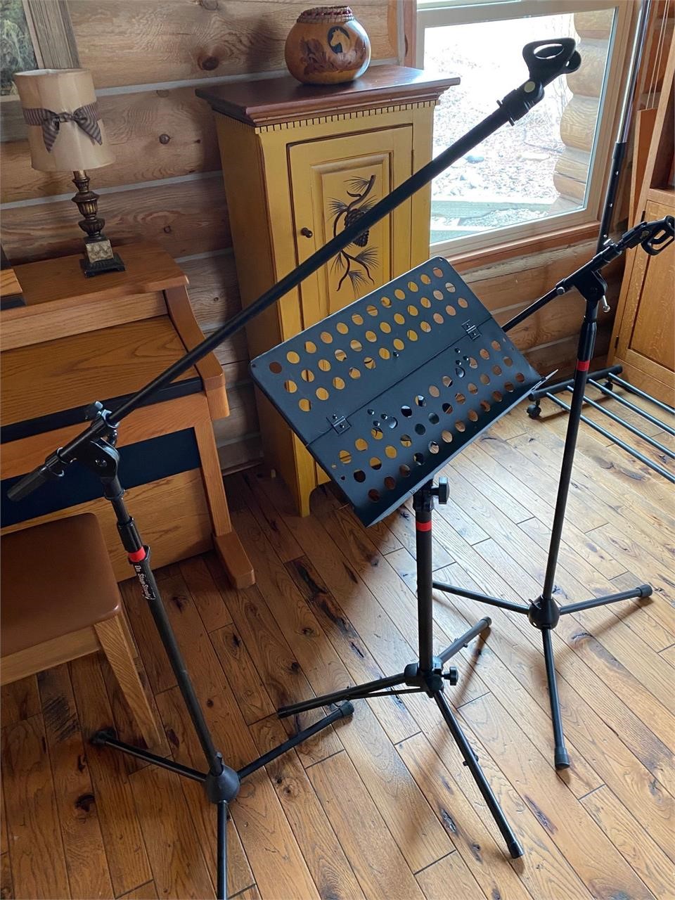 MUSIC STAND AND 2 MIC STANDS