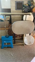 Folding stools & small tables