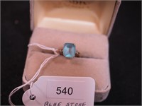 10K yellow gold ring with blue stone, size 5.5,