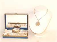 Vintage jewelry  set in box - aqua stones