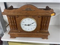 Vintage mantle clock