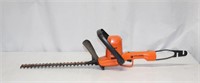 BLACK & DECKER HEDGE TRIMMER