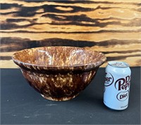 Pottery Bowl ( DOES HAVE A CHIP )