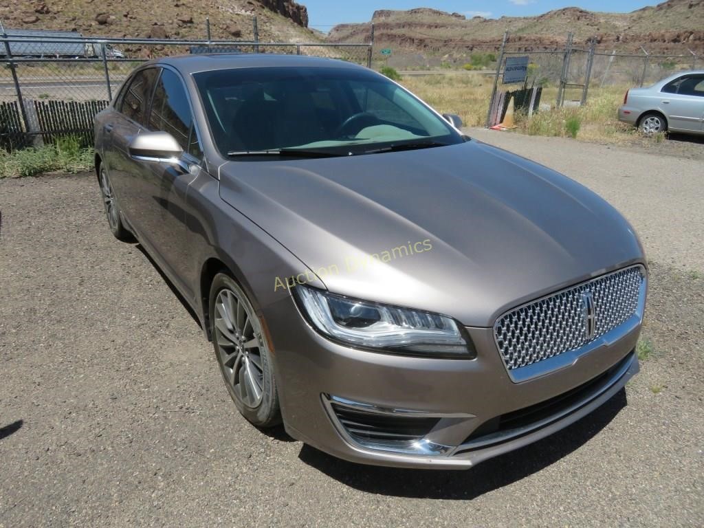 2018 Lincoln MKZ, 4 dr., 14,000 Miles
