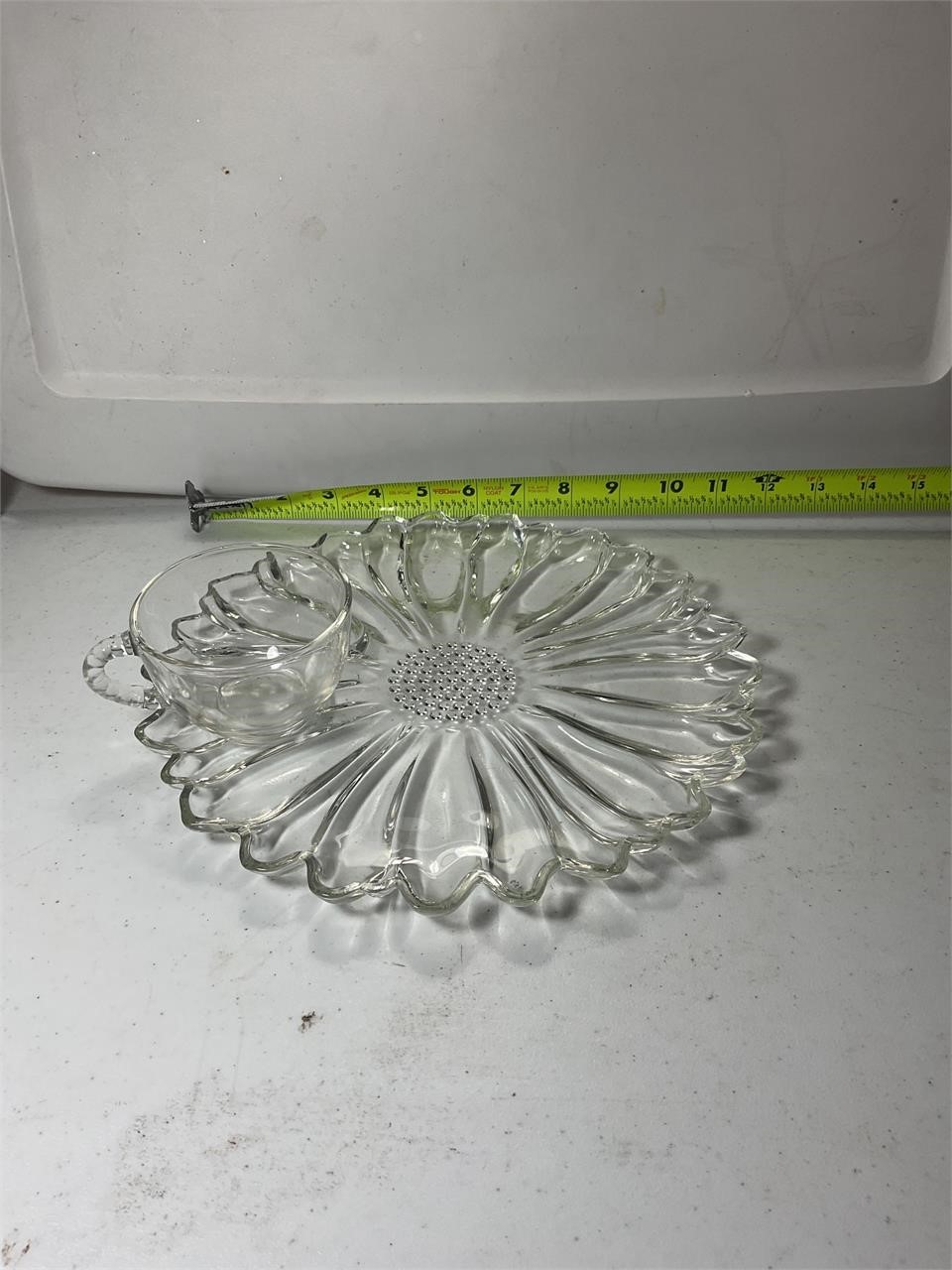 4 Vintage Hazel Atlas Glass Sunflower Plates/Cups