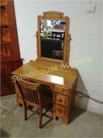 Vanity desk & chair approx 4.5ft wide & 6ft tall