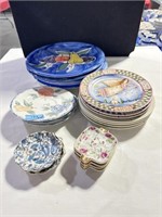 21 PCS ASSORTED CERAMIC PLATES, ASHTRAYS, ETC.