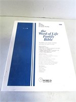 The Word of Life Family Bible, White Gold Trim