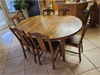 Tiger Oak Table and (6) Chairs