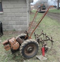 Vintage 1-row cultivator with 5 HP Briggs &