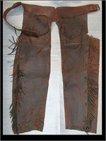 UNMARKED SHOTGUN CHAPS W/ OUTSIDE POCKETS & FRING