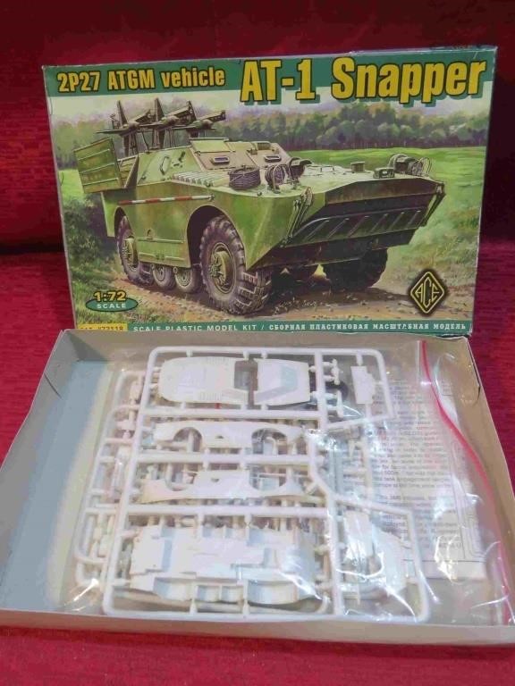 WWII AT-1 Snapper Flak Vehicle 1:72 Model Kit
