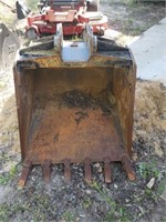 36” BACK HOE BUCKET