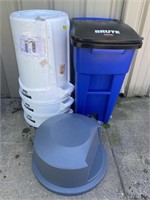 Brute Plastic Trashcans and Rolling Trash Can