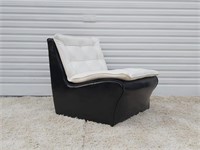 Vinyl Scoop Lounge Chair