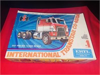 1/25 Ertl International Semi Truck Toy Model