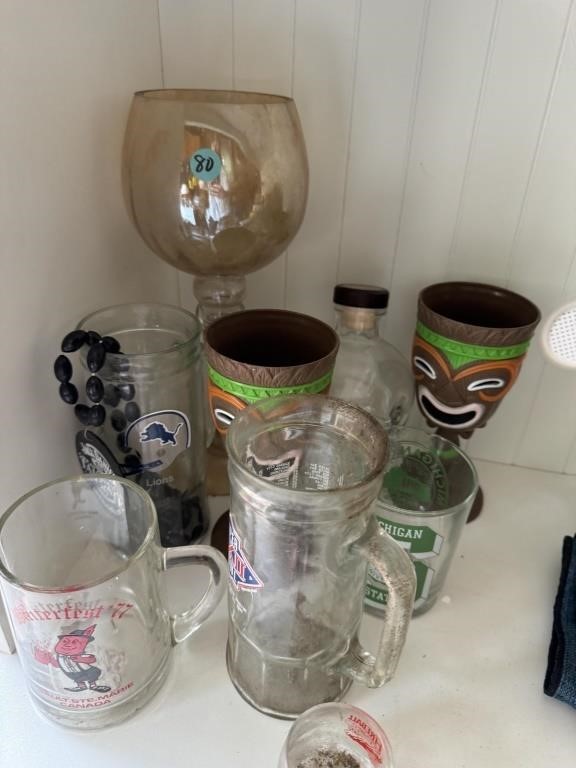 ASST.  DRINK WARE LOT