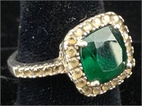 Sterling Silver Ring w/green Stone - sz 6