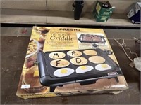 TILT AND DRAIN GRIDDLE