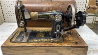 Antique Seamstress Sewing Machine w/Wooden Case