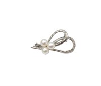 Mikimoto pearl & silver brooch