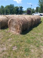 6X 4X4 GRASS ROUND BALES