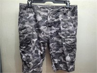 BLUENOTES Grey CAMO Mens Shorts Sz 34