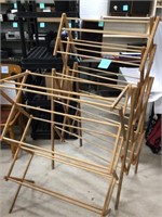 2 wooden expandable drying racks