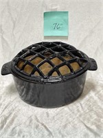 Black cast iron humidifier for wood stove