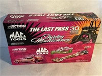 2 ACTION SHIRLEY MULDOWNEY DRAGSTERS NEW