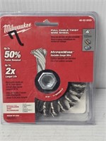 Milwaukee full cable twist wire wheel 4 in