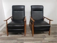 Pair of modern recliner lounge chairs