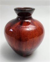 Vase Pottery H: 4"