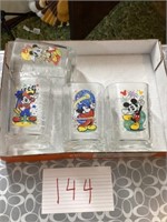 4 McDonald’s, Mickey Mouse glasses