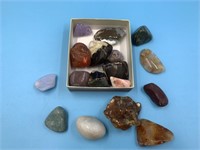 Box of polished rocks                (I 99)