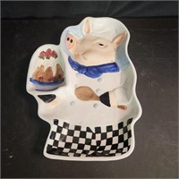 Pig chef serving plate