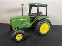 John Deere 2550 Toy Tractor