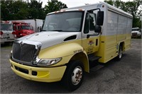 2003 International Model 4300 Beverage Truck