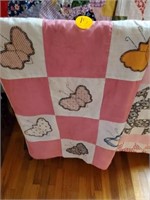 SMALL BUTTERFLY QUILT TOPPER