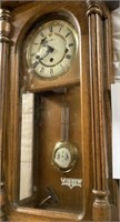 Howard Miller pendilum wall clock w/key