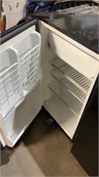 Dorm refrigerator