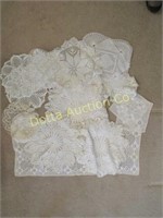 GROUP LOT CROCHETED DOILIES: