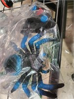 Terra by Battat Remote Control Spider with LED