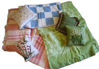 Vntg Throw Blankets & Decorative Pillows