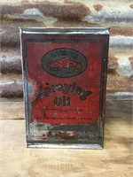 Gargoyle/Vacuum Spraying Oil Half Imp Gallon Tin