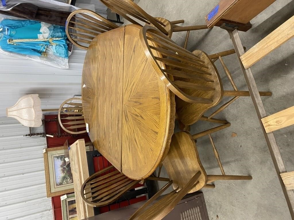 Dining Table w/Leaf & 6 Chairs 72"L x 48"