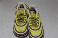 Altra tennis shoes size 7